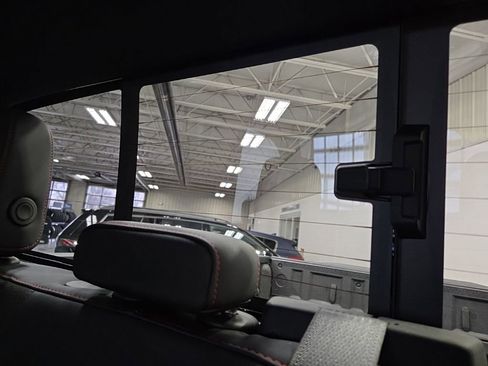 Used 2024 Chevrolet Colorado Z71 w/ Z71 Convenience Package 2 image 36