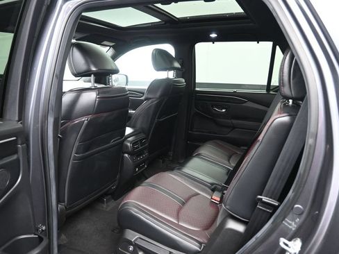 Used 2025 Honda Pilot Black Edition image 20