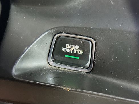 Used 2019 Chevrolet Camaro LT image 21