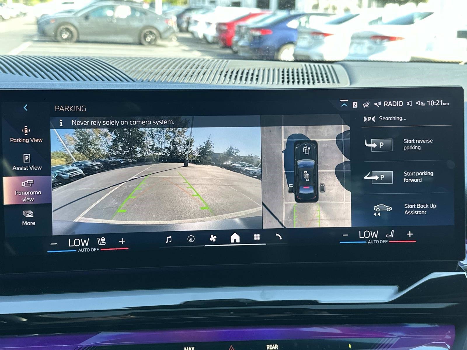 Used 2024 BMW i5 eDrive40i w/ M Sport Package RWD image 32