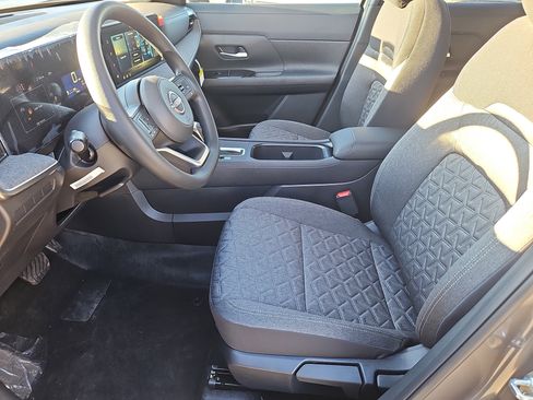 New 2026 Nissan Kicks SV w/ SV Premium Package image 18