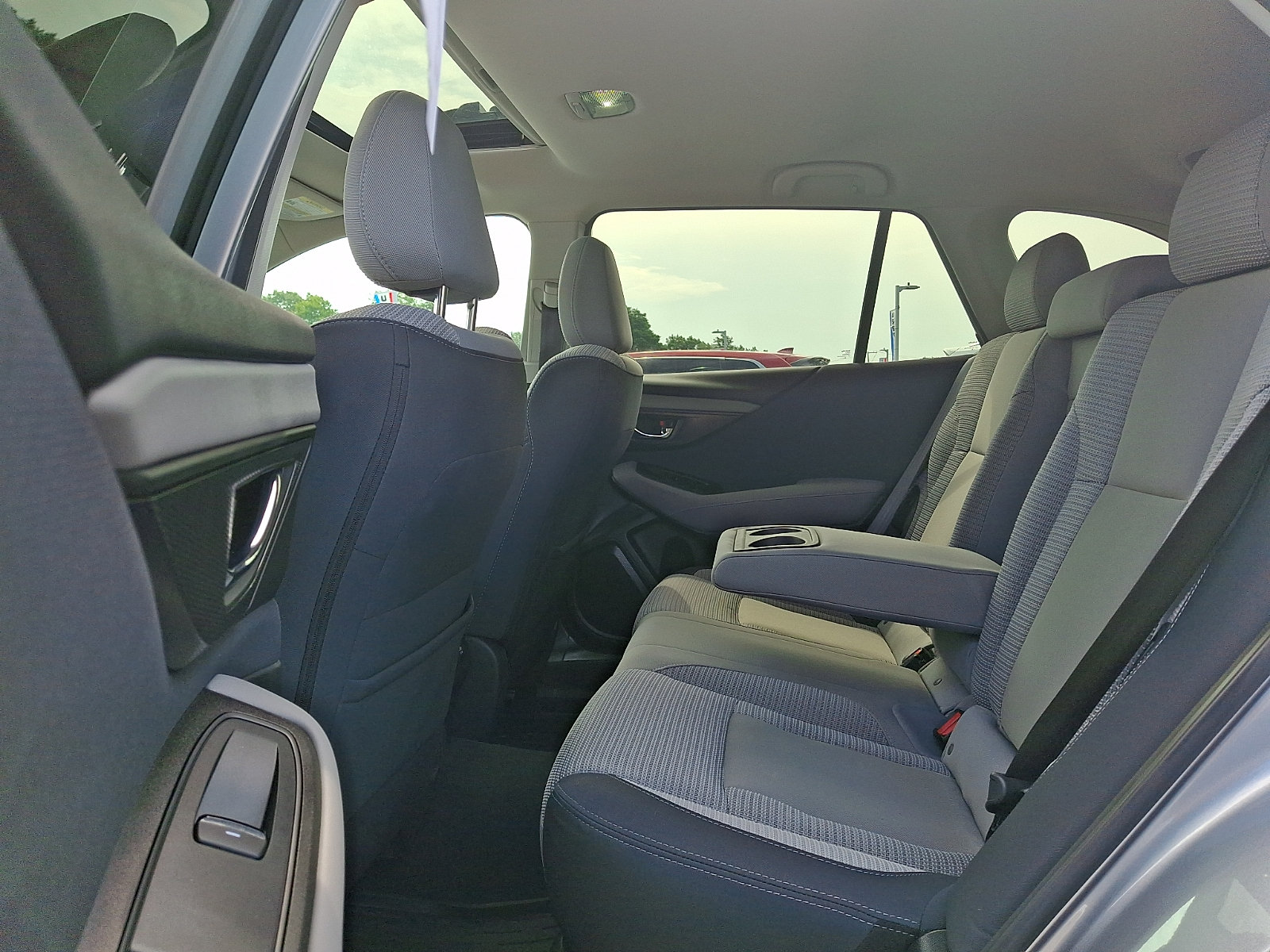 Used 2020 Subaru Outback Premium w/ Popular Package #1 AWD/4WD image 8