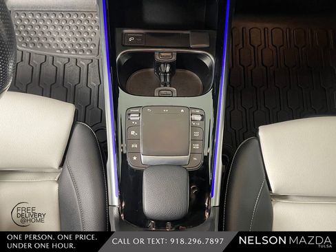 Used 2021 Mercedes-Benz GLB 250 image 32