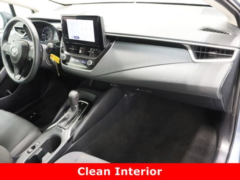 Used 2024 Toyota Corolla LE image 32