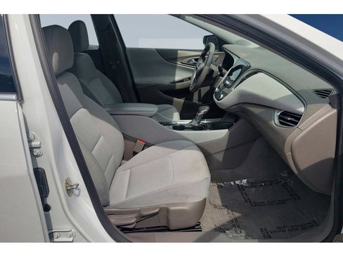 Used 2022 Chevrolet Malibu LT FWD image 19