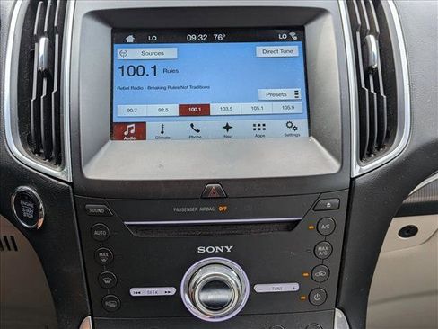 Used 2017 Ford Edge Titanium w/ Equipment Group 301A FWD image 14