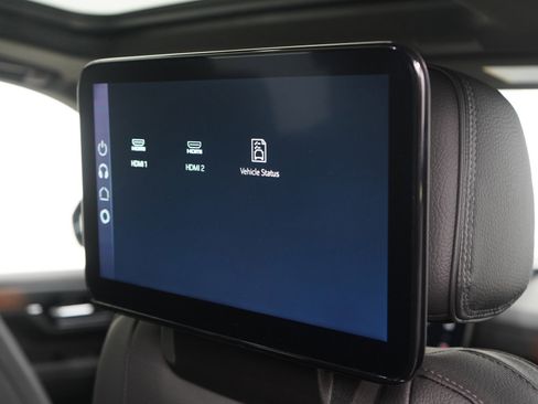 Used 2025 GMC Yukon Denali image 17