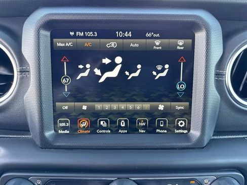 Used 2020 Jeep Wrangler Unlimited Sahara AWD/4WD image 19