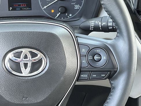Used 2024 Toyota Corolla Cross LE FWD image 14