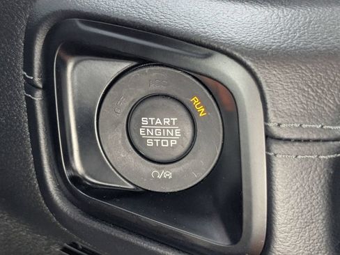 Used 2024 Jeep Wrangler Unlimited Sahara AWD/4WD image 29