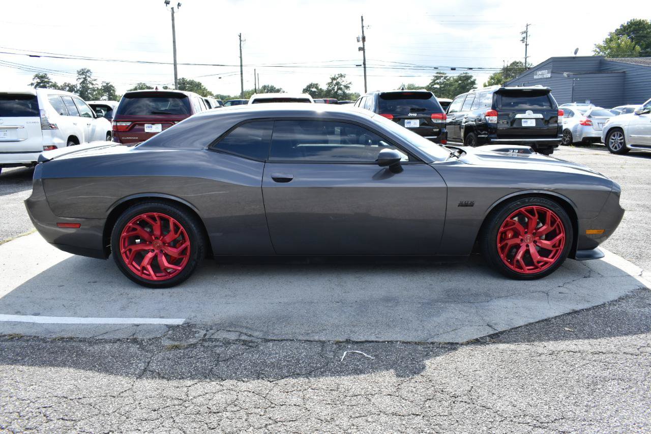 Used 2014 Dodge Challenger SRT8 Core w/ Satin Vapor Edition RWD image 5