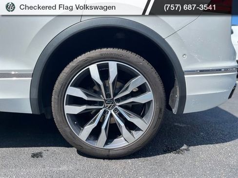 Used 2022 Volkswagen Tiguan SEL R-Line AWD/4WD image 7