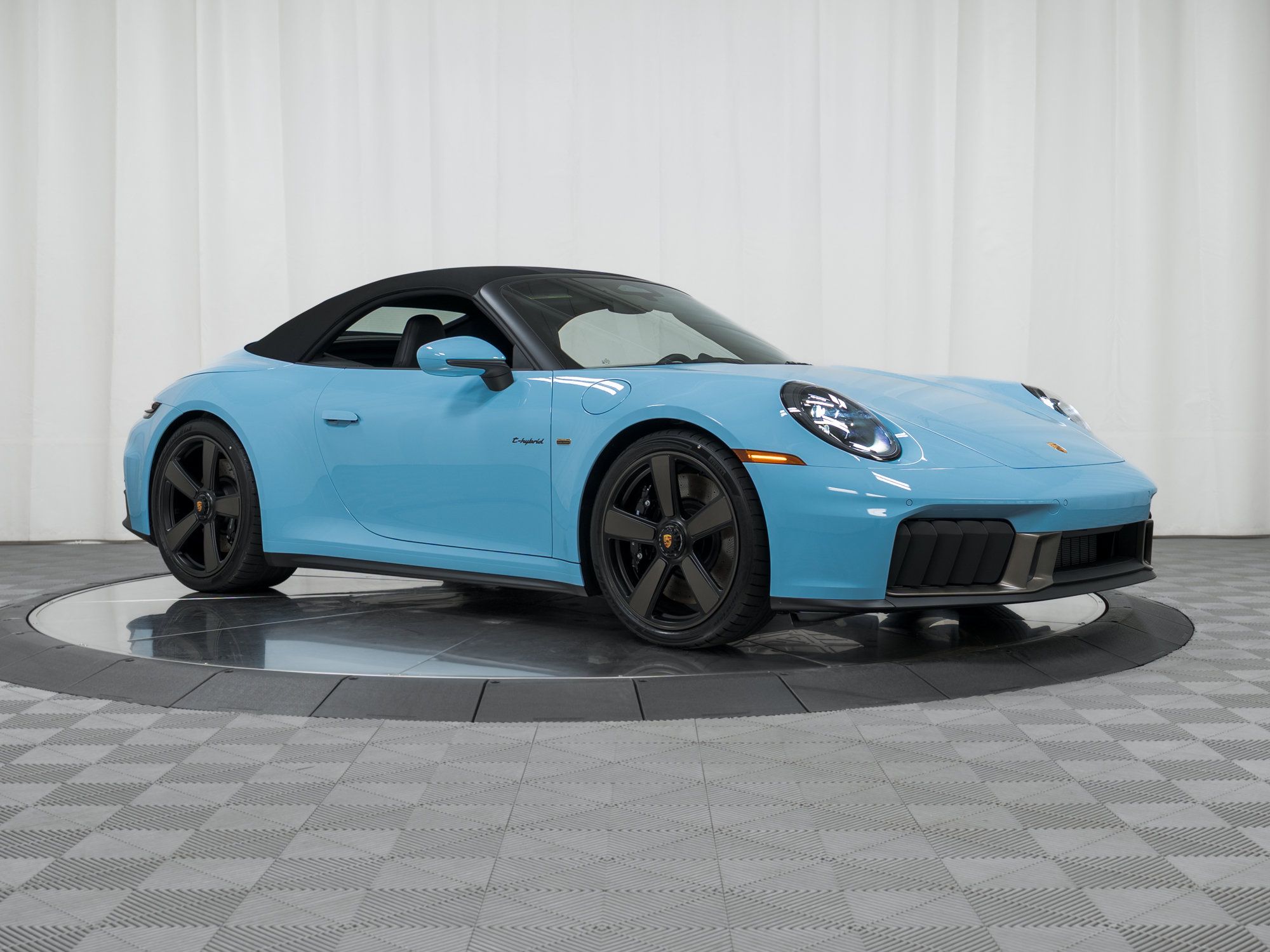 Used 2026 Porsche 911 GTS RWD image 46