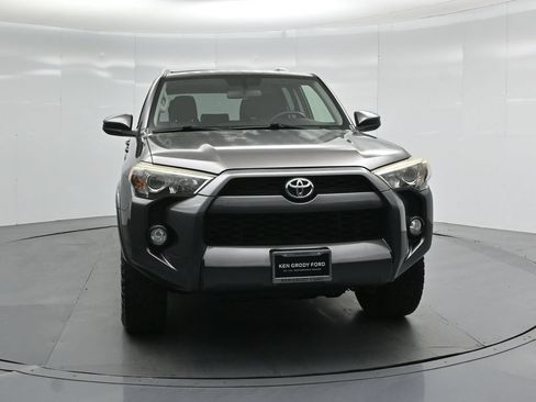 Used 2014 Toyota 4Runner SR5 RWD image 50