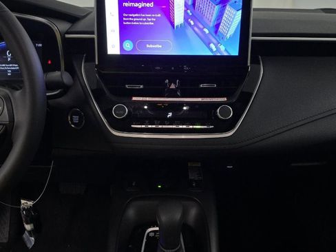 Used 2025 Toyota Corolla XSE FWD image 7