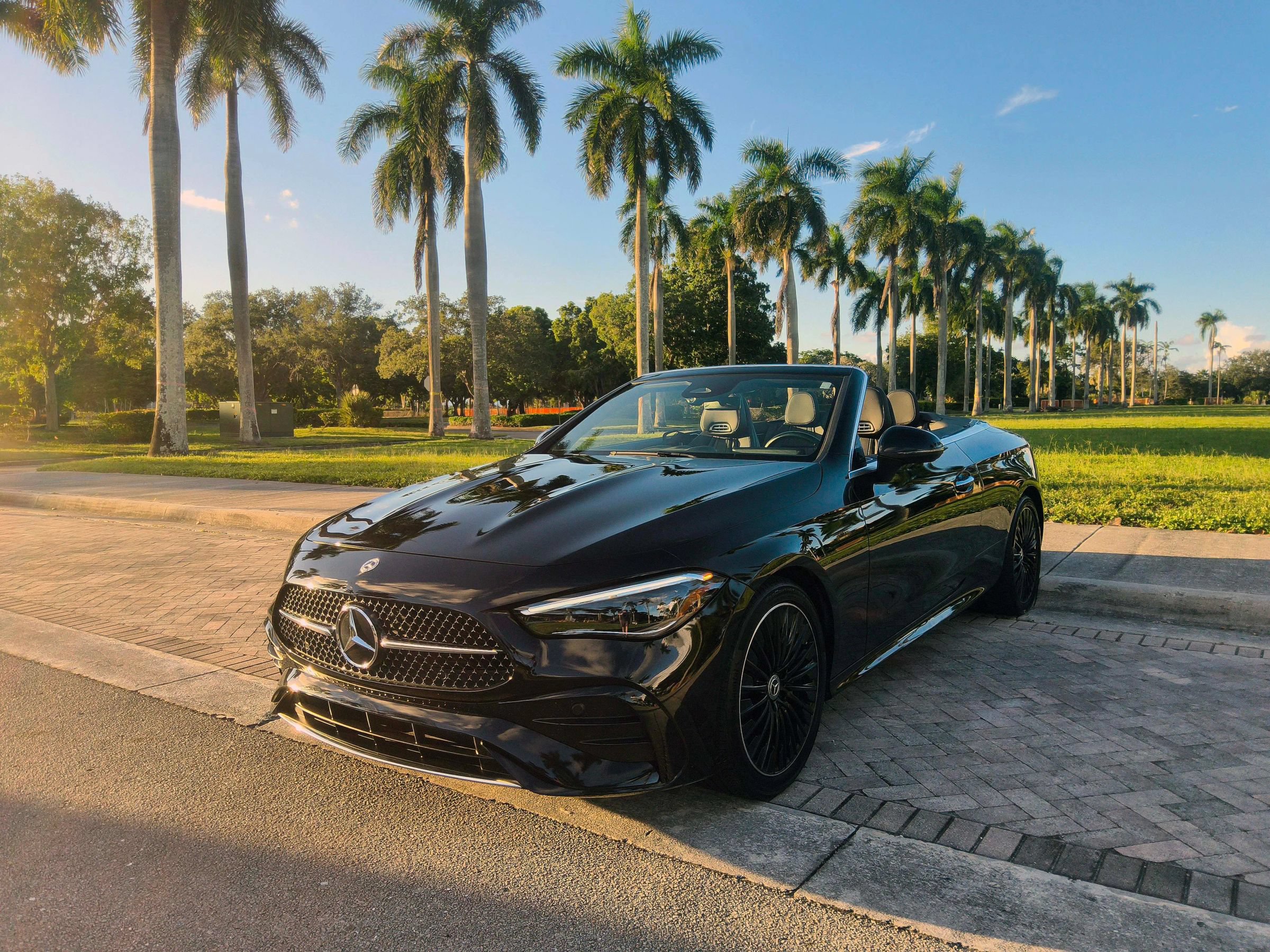 Used 2025 Mercedes-Benz CLE 300 4MATIC Cabriolet image 2