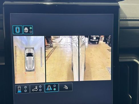 Used 2025 GMC Acadia Elevation w/ Elevation Premium Package image 39