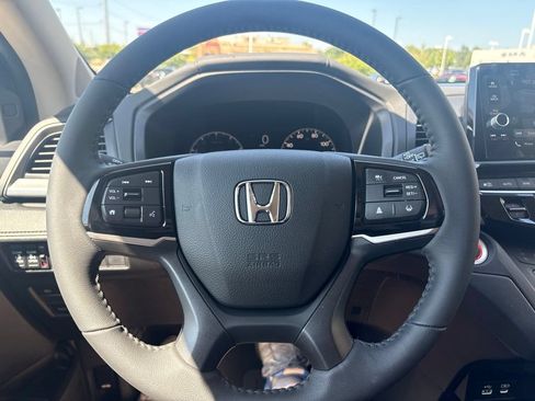 Certified 2026 Honda Odyssey EX-L image 16