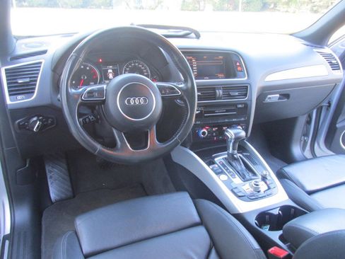 Used 2017 Audi Q5 2.0T Premium Plus w/ Technology Package image 57