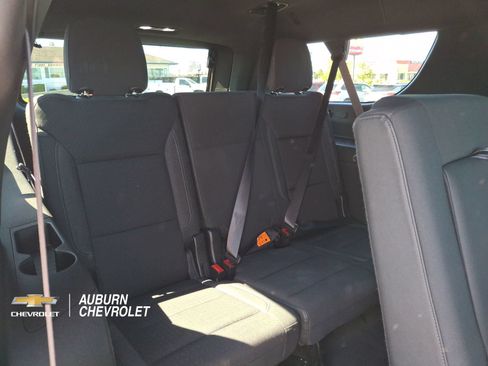 Certified 2022 Chevrolet Suburban LS AWD/4WD image 21