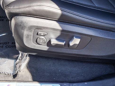 New 2026 BMW X5 sDrive40i w/ M Sport Package image 32