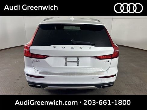 Used 2020 Volvo V60 T5 Cross Country w/ Protection Package Premier AWD/4WD image 6