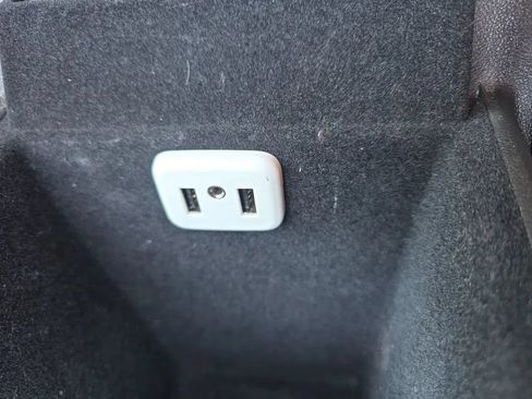 Used 2017 Cadillac XT5 Luxury FWD image 36