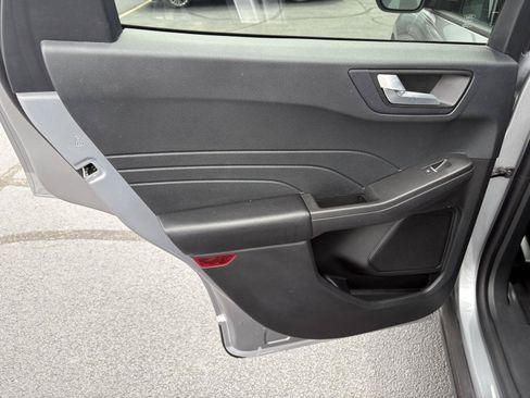 Used 2021 Ford Escape SE w/ Convenience Package FWD image 8