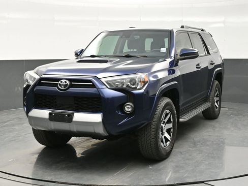 Used 2023 Toyota 4Runner TRD Off-Road AWD/4WD image 2