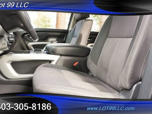 Used 2021 Nissan Titan SV w/ SV Convenience Package image 13