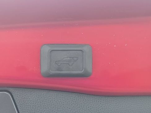 Certified 2025 Toyota RAV4 XLE w/ Convenience Package AWD/4WD image 13