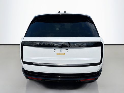 New 2025 Land Rover Range Rover Long Wheelbase SE image 4