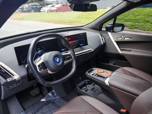 Used 2024 BMW iX xDrive50 w/ Premium Package AWD/4WD image 24
