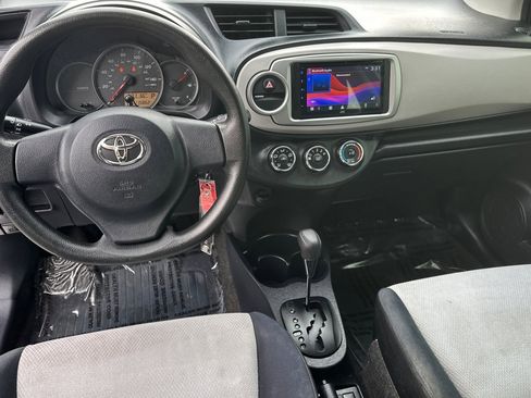 Used 2012 Toyota Yaris L image 15