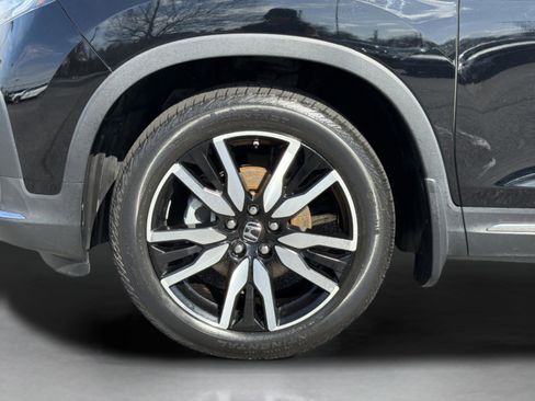 Used 2020 Honda Pilot Touring image 37