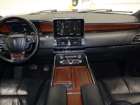 Used 2021 Lincoln Navigator L Reserve image 32