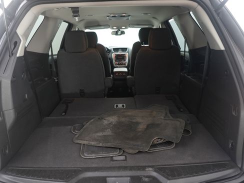 Used 2016 GMC Acadia SLE image 9