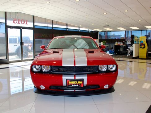 Used 2013 Dodge Challenger SRT8 w/ Harman Kardon Audio Group image 6