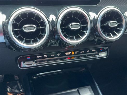 Used 2020 Mercedes-Benz GLB 250 w/ AMG Line image 26