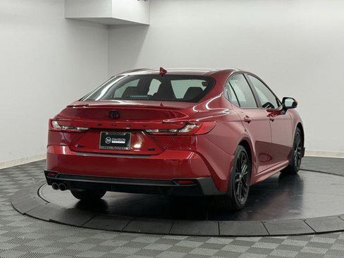 Certified 2025 Toyota Camry SE image 6