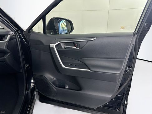Used 2019 Toyota RAV4 XLE Premium w/ Advanced Technology Package FWD image 33
