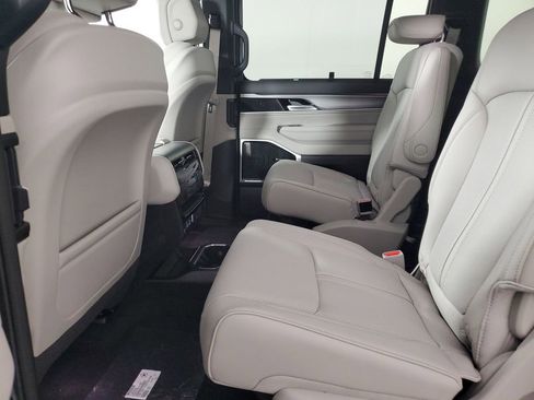 New 2026 Jeep Grand Wagoneer L Limited AWD/4WD image 13