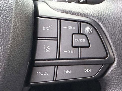 Used 2026 Toyota Sienna LE image 27