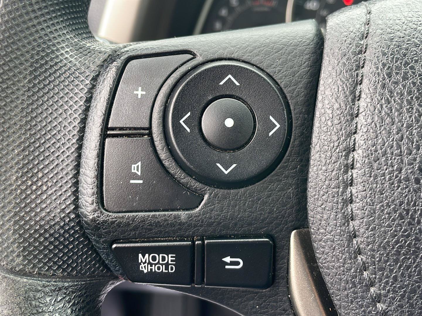 Used 2014 Toyota RAV4 XLE FWD image 14