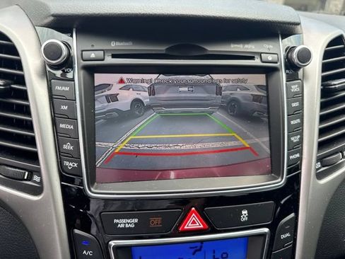 Used 2015 Hyundai Elantra GT w/ Option Group 03 FWD image 12