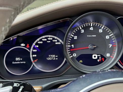 Used 2020 Porsche Panamera 4S image 20