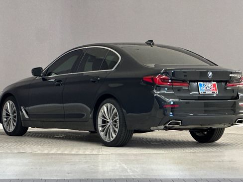Used 2023 BMW 530i w/ Convenience Package RWD image 3