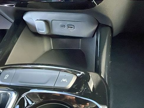 New 2026 Chevrolet Trax LT w/ LT Convenience Package image 17