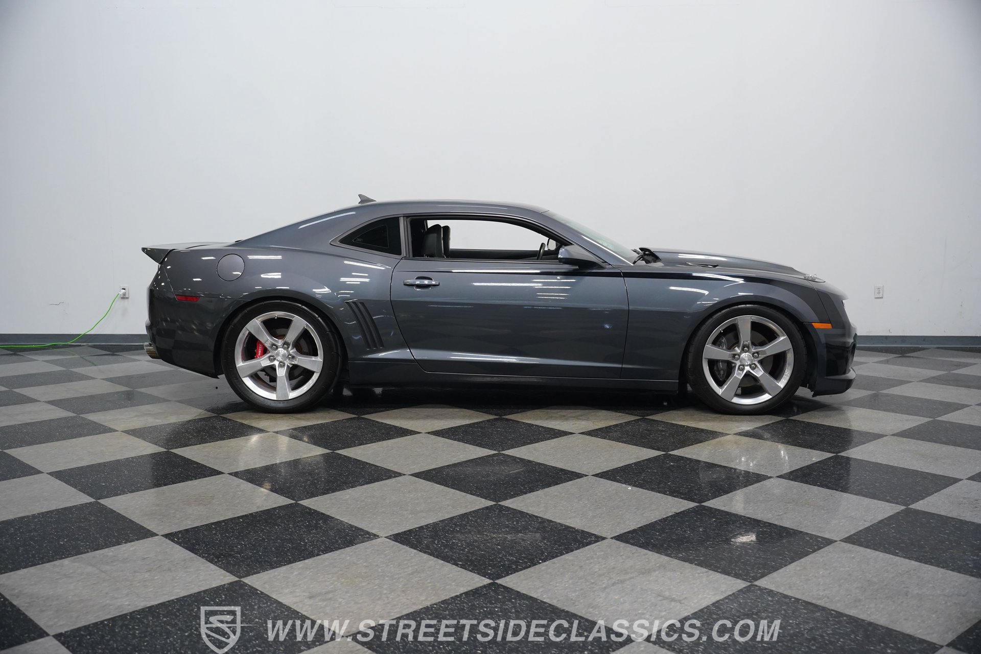 Used 2010 Chevrolet Camaro SS w/ RS Package RWD image 14