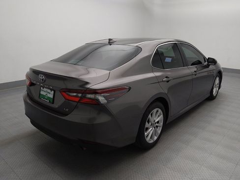 Used 2021 Toyota Camry LE FWD image 9